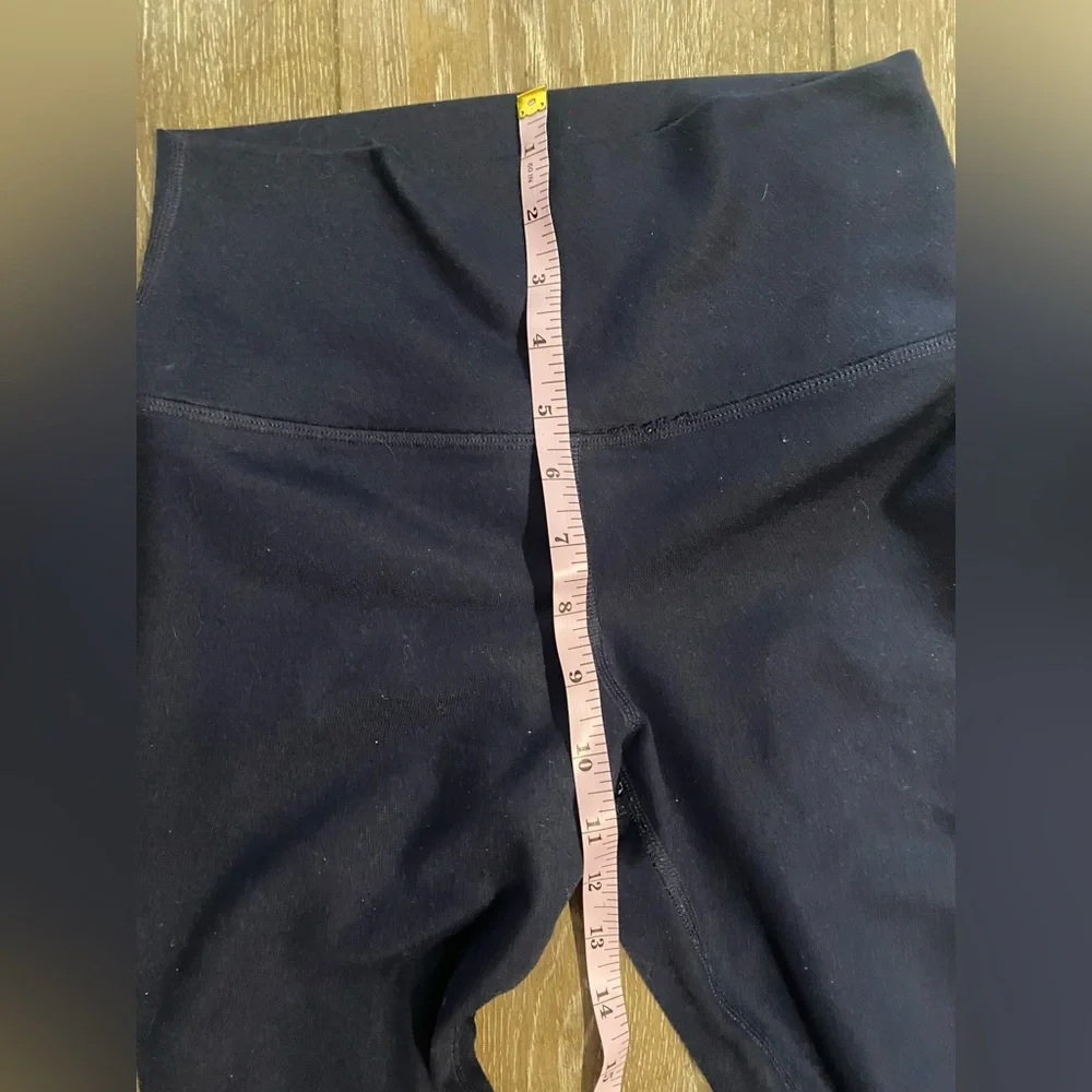 ALO Yoga High-Waist Airbrush Leggings - Size XS (Dark Blue)